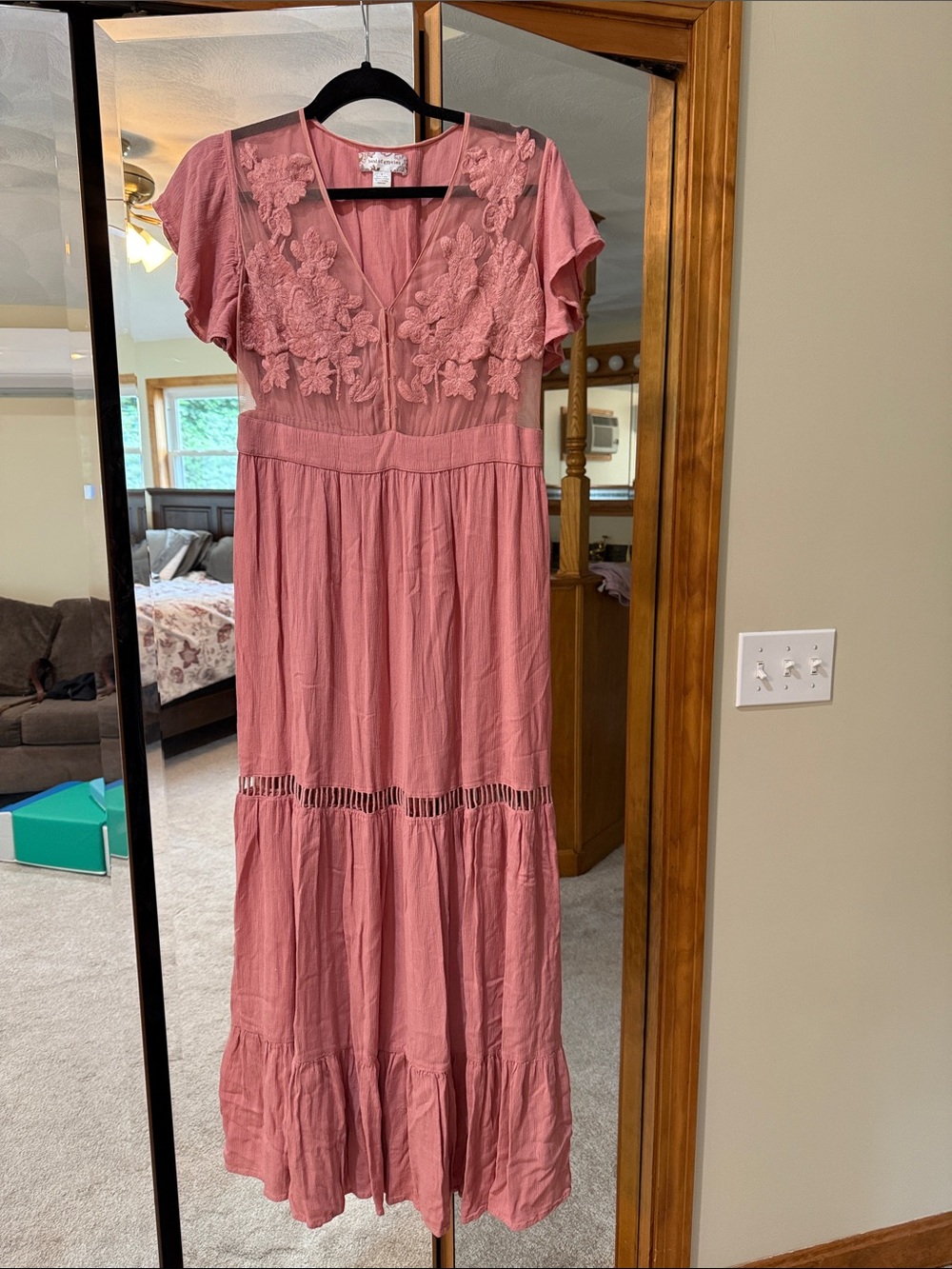 Romantic Lace-Trim Maxi Dress in Dusty Rose